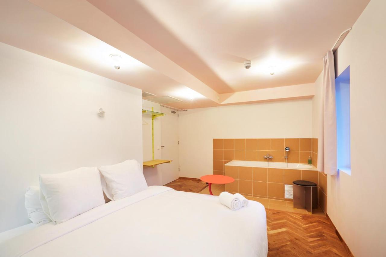 Hotel Not Hotel Ротердам Екстериор снимка